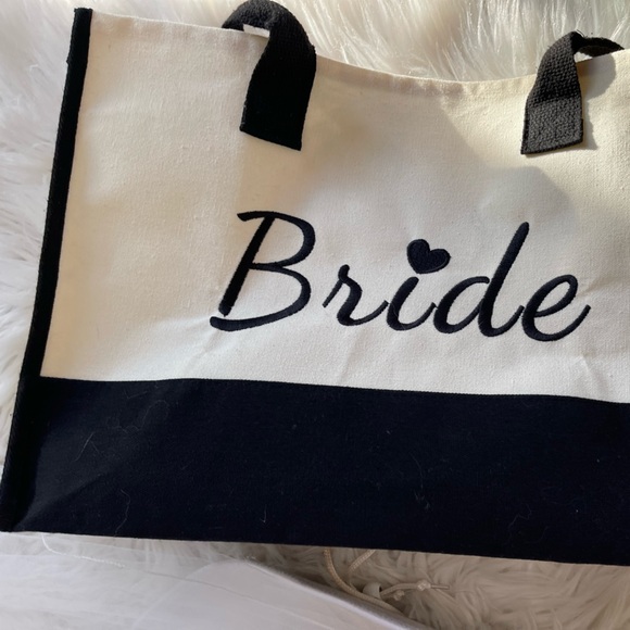 White Bridal Bundle/Goodies - Picture 7 of 7